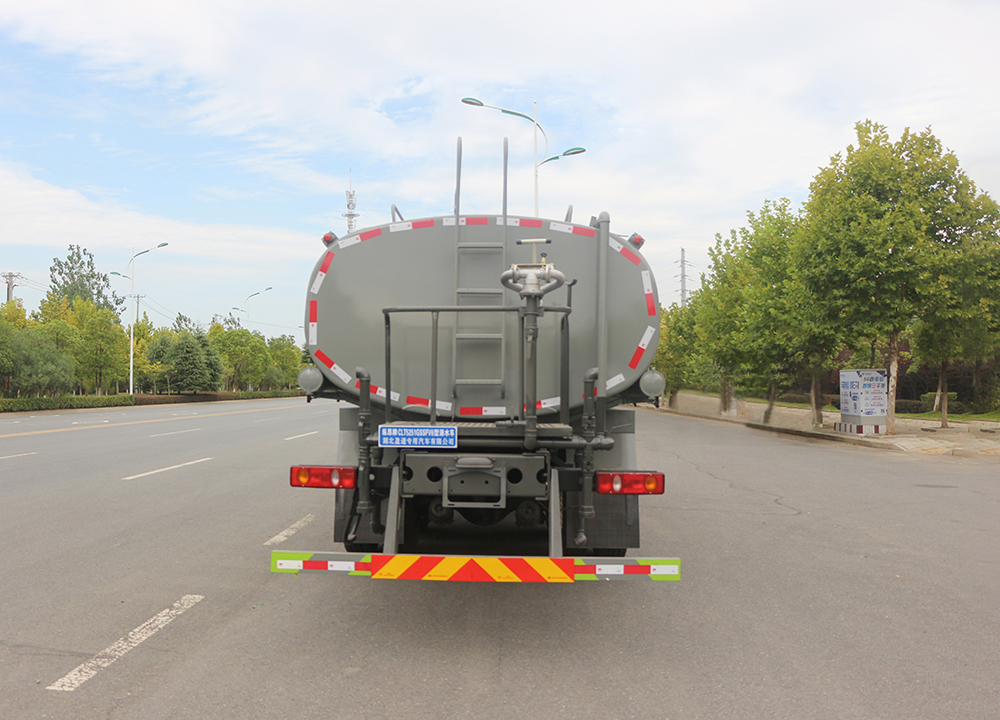 19方專底D3玉柴270后雙橋灑水車