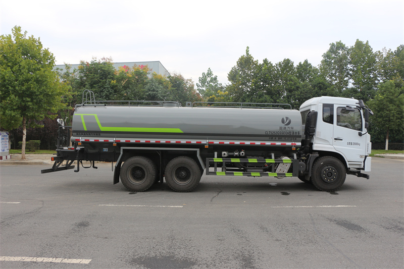 東風(fēng)專底20方灑水車-22方灑水車