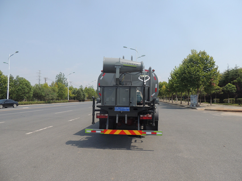 東風 D9- 12方抑塵車