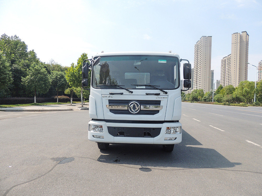 東風D9 -16方抑塵車